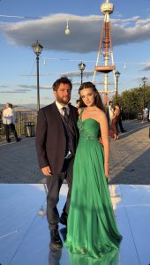 პოლიტიკოსები, მოდელები და დიზაინერები ქორწილში - ნახეთ, ვინ ესწრებოდა ლიზა ჩიჩუას და ირაკლი მაქაცარიას საქორწინო ცერემონიას