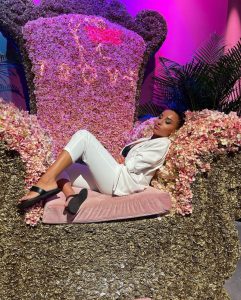 ნუცა ბუზალაძე დუბაიდან ახალ ფოტოებს აქვეყნებს