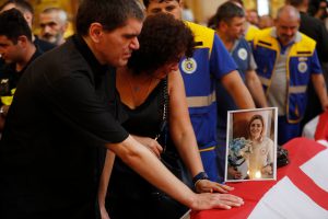 📸 გუდაურის ტრაგედიის დროს დაღუპულთა სამოქალაქო პანაშვიდი - ფოტორეპორტაჟი