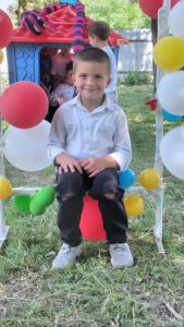 "გთხოვთ თუ ვინმეს სურათი გაქვთ ჩემი შვილის მომაწოდოთ ესღა დამრჩენია მის მოსაგონრად"