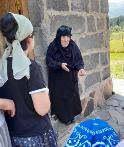 "დედა ნატალია, შვილი არ მიჩნდება... დედაო, ჩემი შვილი ვერ მეტყველებს..." - ტაძარი, სადაც მამა გაბრიელის სარტყელი სასწაულებს ახდენს