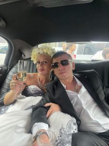 რუსი "კანონიერი ქურდისა" და ქართველი ქალის გრანდიოზული ქორწილი თურქეთში - დრესკოდი სტუმრებისთვის, ქართული სუფრა და ზეიმი ორი დღე