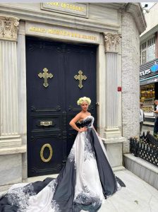 რუსი "კანონიერი ქურდისა" და ქართველი ქალის გრანდიოზული ქორწილი თურქეთში - დრესკოდი სტუმრებისთვის, ქართული სუფრა და ზეიმი ორი დღე