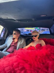 რუსი "კანონიერი ქურდისა" და ქართველი ქალის გრანდიოზული ქორწილი თურქეთში - დრესკოდი სტუმრებისთვის, ქართული სუფრა და ზეიმი ორი დღე