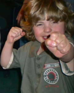 „ასეთი ბიჭი დაუკარგეთ სამყაროს, გესმით?! ასეთი ბიჭი გაიმეტეთ მიწისთვის?! მაგრამ ოცნებებს მიწა ვერ მიეყრება... ცაში ადის“- მირიან კუკავას გარდაცვალებიდან 40 დღე გავიდა