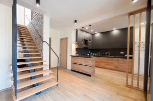 ნახეთ ლალი ტოტიკაშვილის დახვეწილი აგარაკი ლისზე