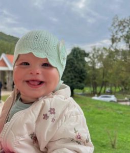 ნახეთ, რამხელა გაიზარდა და რა ლამაზია ლავასოღლისა და ნინიკო ნაცარაშვილის ქალიშვილი