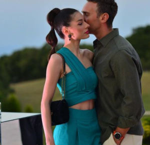 ყველაზე სენტიმენტალური კოცნა - მაქაცარიას და ჩიჩუას ახალმა ფოტოებმა ინტერნეტის მომხმარებლები სიყვარულის ხასიათზე დააყენა