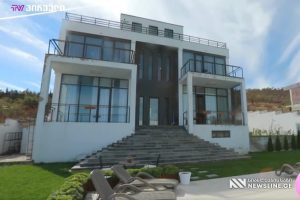 ნახეთ სალომე ჭაჭუას დახვეწილი სახლი ქალაქგარეთ