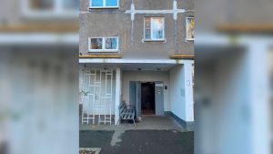 სასტიკი მკვლელობა და ძმისთვის გაგზავნილი უცნაური შეტყობინება - მამაკაცმა ჯერ დედა მოკლა, ცხედარი ბინაში ჩაკეტა, შემდეგ კი თავი მოიკლა