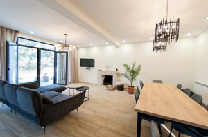 ნახეთ ლალი ტოტიკაშვილის დახვეწილი აგარაკი ლისზე