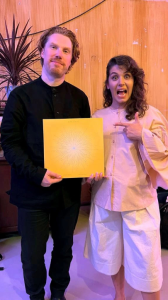 როგორ გამოიყურება ფეხმძიმე ქეთი მელუა