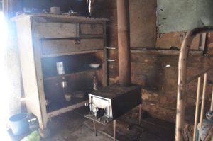 დამოუკიდებლად გადაადგილება არ შემიძლია, რომ მეუღლეს დავეხმარო, ვხედავ, რამდენს აკეთებს - სევდიანი ისტორია წყვილზე, რომელსაც ცრემლების გარეშე ვერ წაიკითხავთ