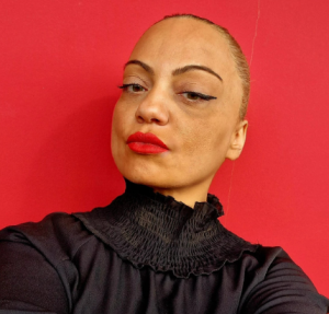 "მინიონების" დამფუძნებელი ძალადობის მსხვერპლი გახდა - პოლიციამ მისი მეგობარი მამაკაცი ქვეყნიდან გაქცევის მცდელობისას დააკავა