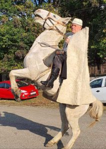 "გილოცავთ გიორგობას"- პარლამენტის წევრმა მოსახლეობას დღესასწაული ამ ფოტოთი მიულოცა