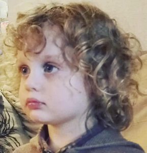 ასეთი ულამაზესი შვილიშვილი ჰყავს ნინო ნადირაძეს (ფოტო)