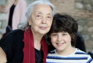 Photos: "მამამ ისე დააშინა, მასთან წასვლა აღარ შეუძლიათ" - სასამართლოს გადაწყვეტილებით, ცოტნე ზედგინიძე ბებიასთან რჩება