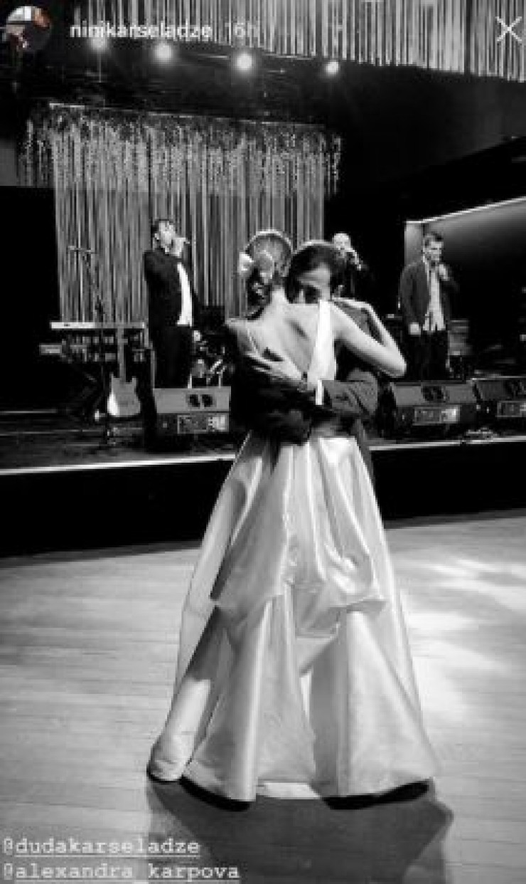 საკუთარი ძმის ქორწილში, ნინი ქარსელაძემ ყველა დაჩრდილა - მომღერალი ფოტოებს აქვეყნებს (ფოტოები)