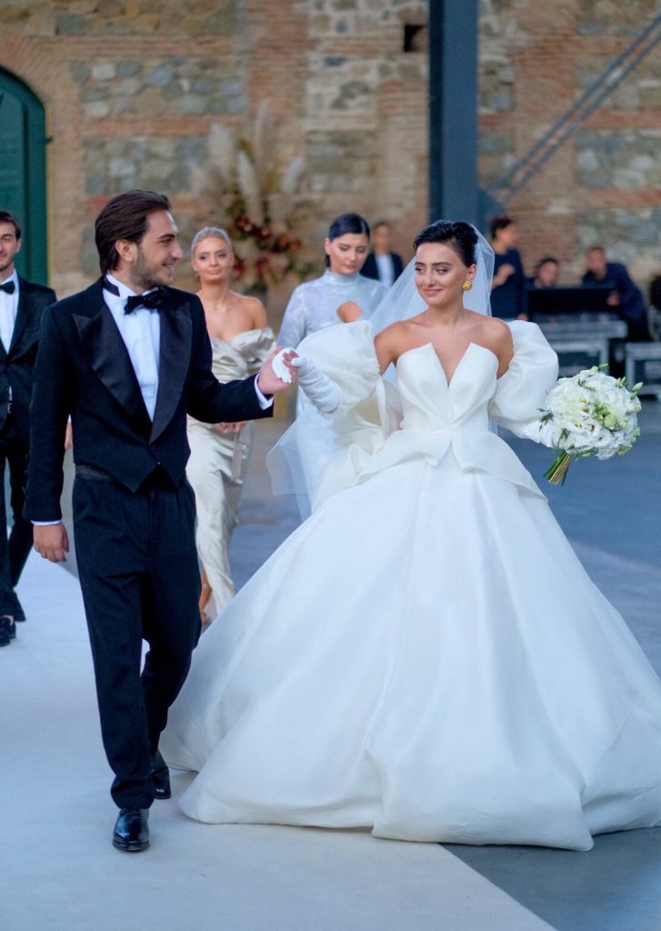 გრანდიოზული ქართული ქორწილი წინანდალში, რომლის მსგავსი სუფრა არსად გინახავთ (ფოტოები)