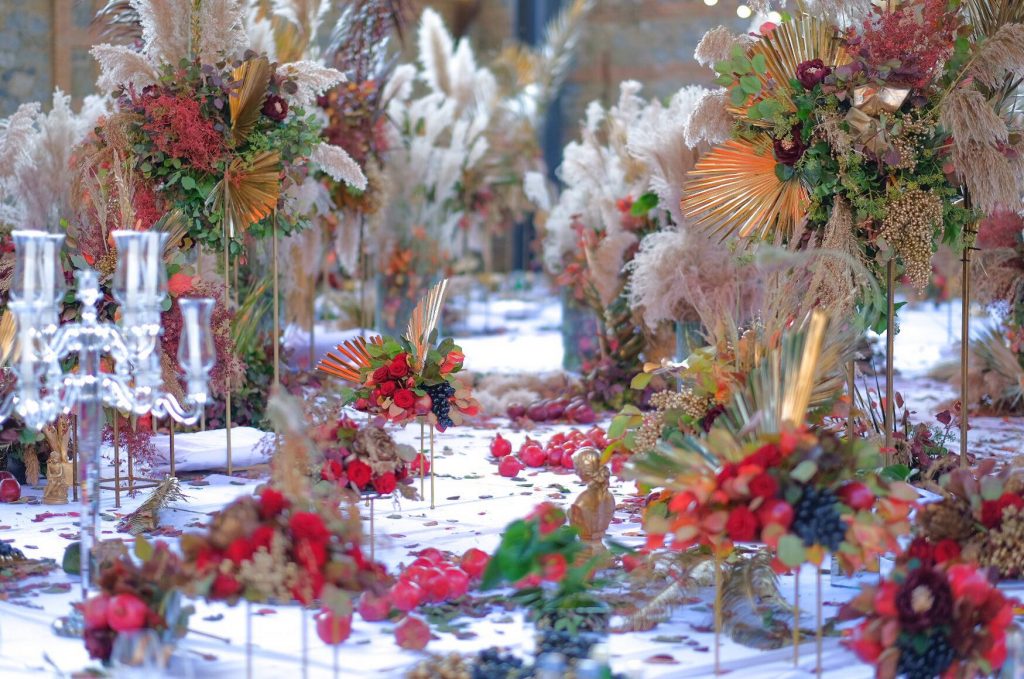 გრანდიოზული ქართული ქორწილი წინანდალში, რომლის მსგავსი სუფრა არსად გინახავთ (ფოტოები)