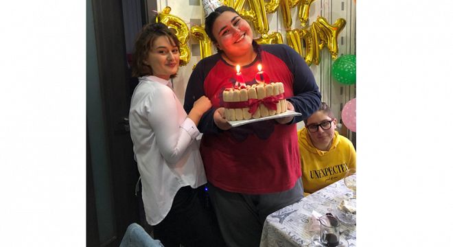 როგორ გამოიყურება დღეს ბარბარე სამხარაძე, რომელმაც წონაში 25 კილო დაიკლო (+ფოტოები)