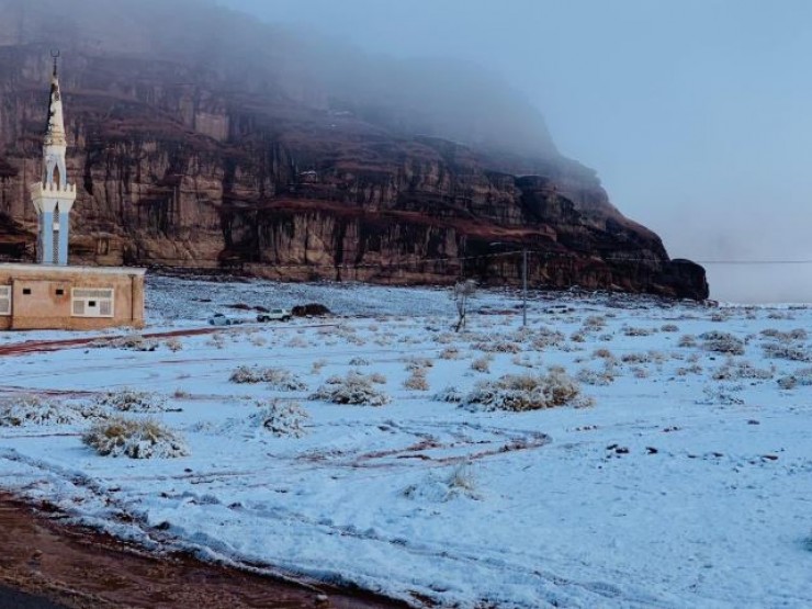 (VIDEO) საუდის არაბეთში მოთოვა - ნახეთ ვიდეო, რომელიც მთელ მსოფლიოში ვირუსულად გავრცელდა