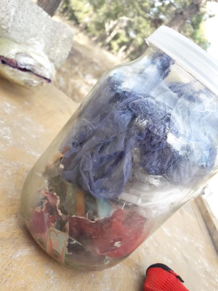 (ფოტოები) "ნაპოვნია ხუდადოვზე ჯადოები - იქნებ ვინმემ იცნოთ და გამოლოცვა გაიკეთონ"