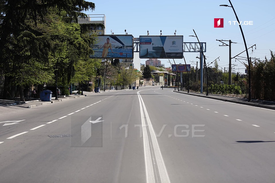 (ფოტოები) თბილისი მსუბუქი ავტომობილებით მოძრაობის აკრძალვის შემდეგ