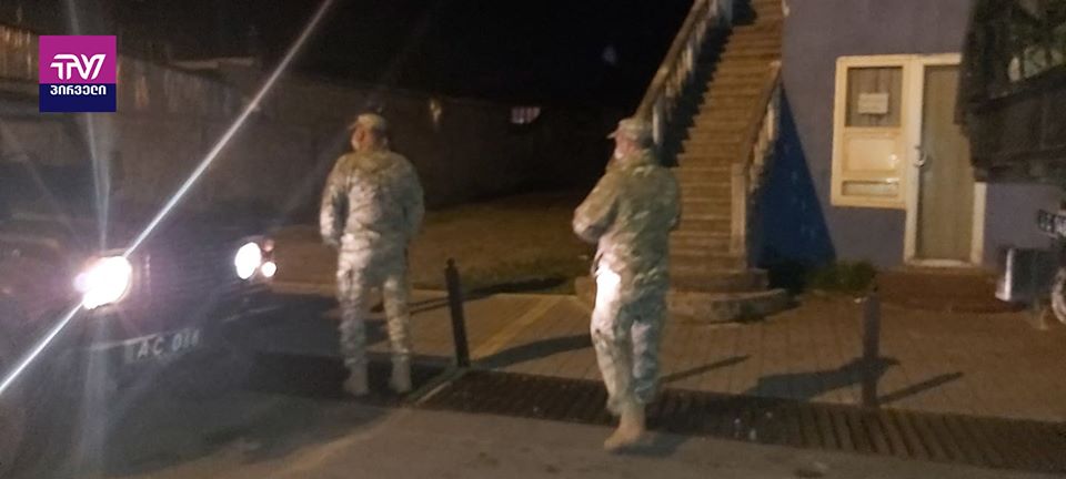 (ფოტოები)რამოდენიმე წუთის წინ ოზურგეთში სამხედრო დანაყოფი შევიდა