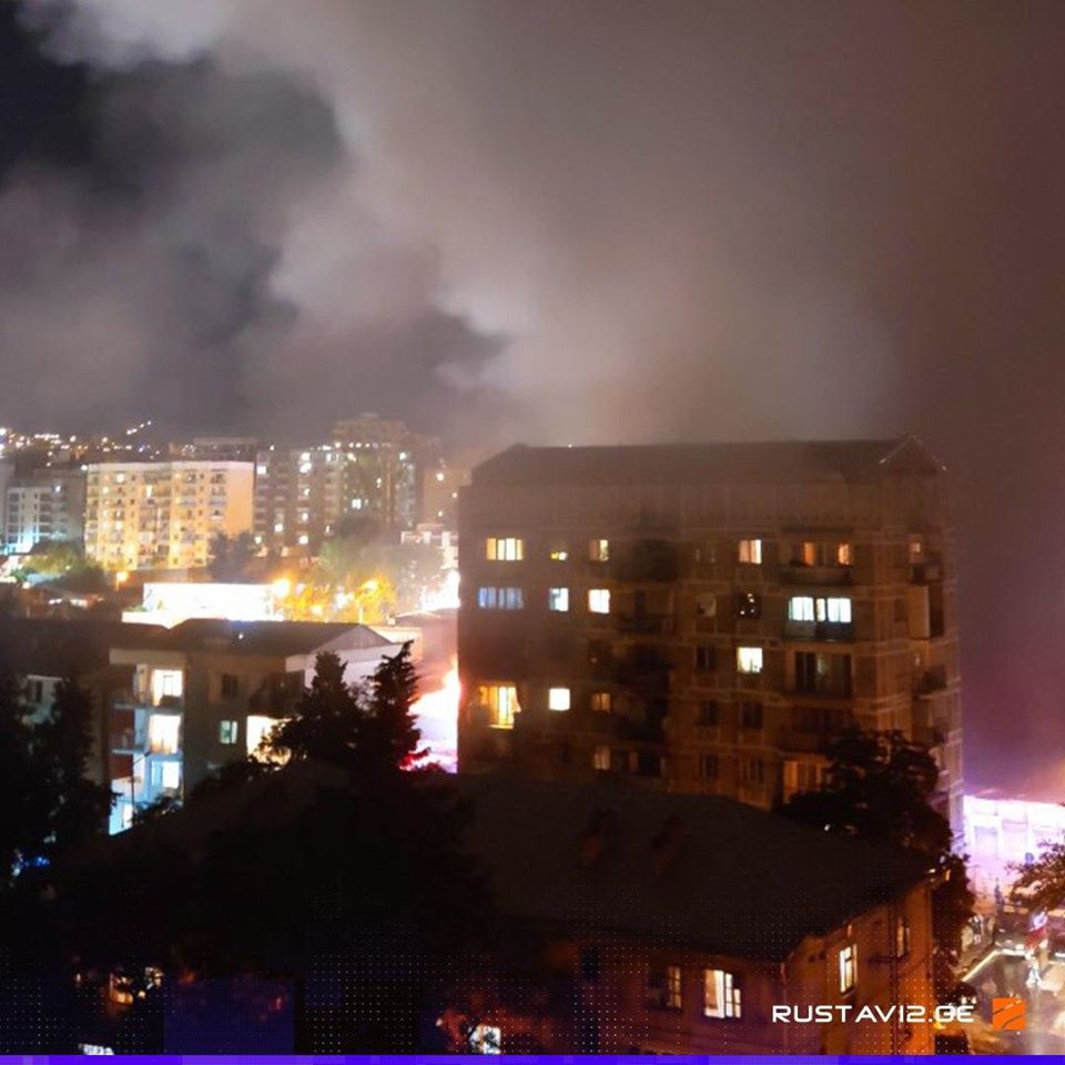 (ფოტოები) ვარკეთილის ბაზრობაზე ხანძარია