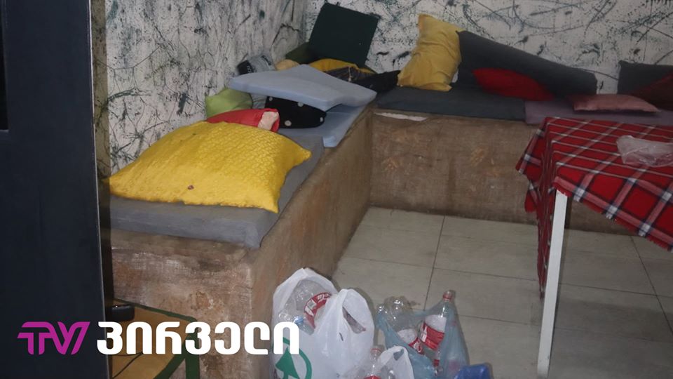 (ფოტოები) აგარაკის შიდა ფოტოები მოიპოვა, სადაც საბედისწერო დაბადების დღე აღინიშნა