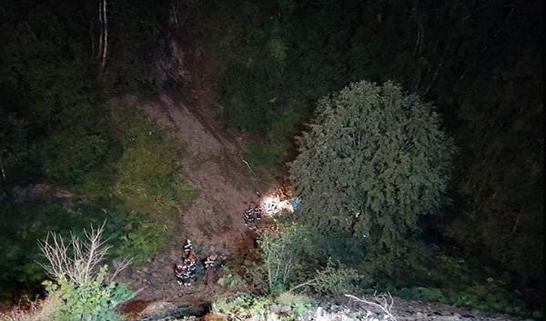 ფოტორეპორტაჟი შატილის ავტოკატასტროფის ადგილიდან - "ხევში საშინელება დაგვხვდა"