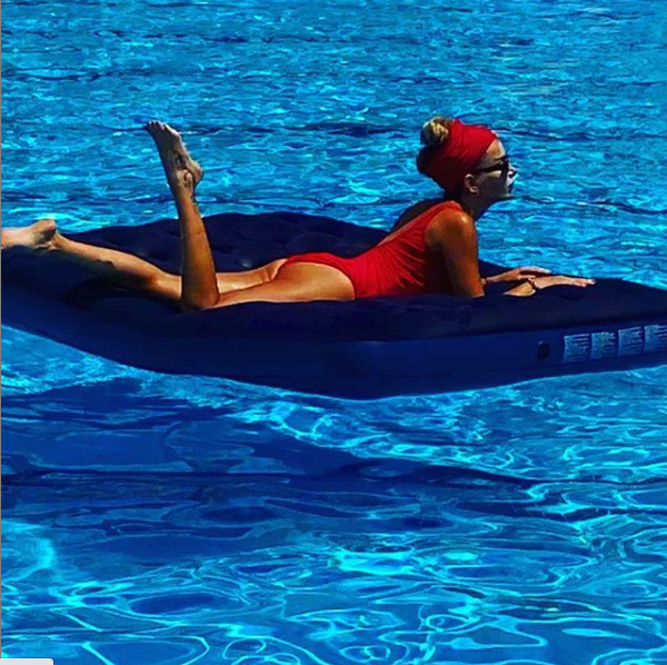 (ფოტოები) 43 წლის მაია ასათიანი სექსუალურ ფოტოებს აქვეყნებს