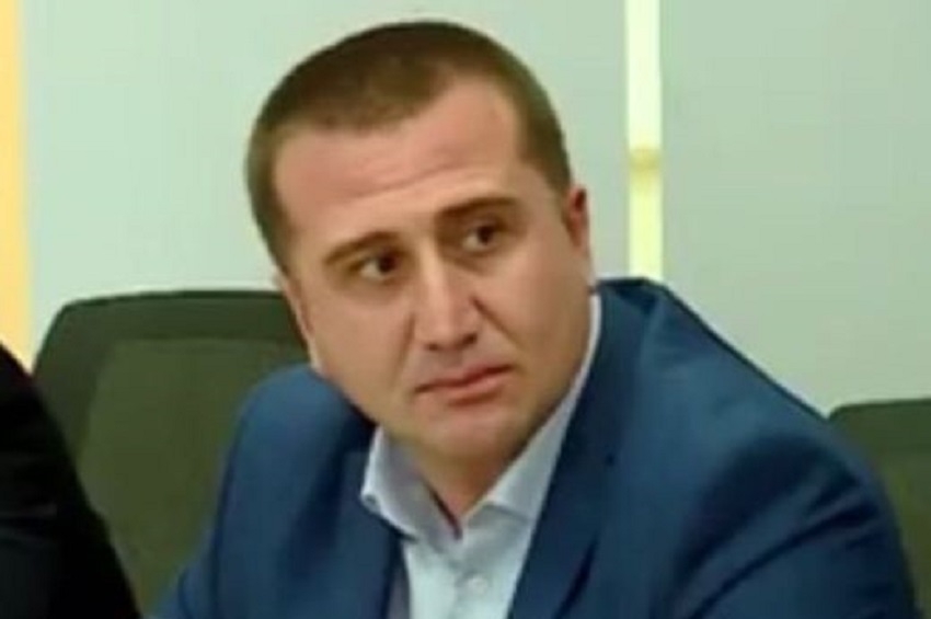 ვინ არის პოლიციელი ვინც ზუგდიდში თავდამსხმელს მძევლად წაყვა