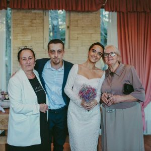 ჩცდ-ის მსახიობის ულამაზესი ქორწილი პანდემიის დროს - ბუბა მირცხულავასა და მისი რჩეულის ქორწილის შთამბეჭდავი ფოტოები