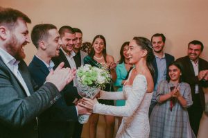 ჩცდ-ის მსახიობის ულამაზესი ქორწილი პანდემიის დროს - ბუბა მირცხულავასა და მისი რჩეულის ქორწილის შთამბეჭდავი ფოტოები