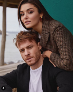 სერიალის "ჩემს კარზე დააკაკუნე" მოყვარულებმა ეს შოკისმომგვრელი ფოტოები აუცილებლად უნდა ნახოთ