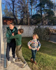 „ჩემი ბიჭები ძალიან სწრაფად იზრდებიან...“ - ანუკი არეშიძის ოჯახური ფოტოები