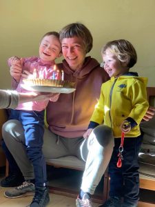 (ფოტო) მაკა ჩიჩუასა და გიორგი მარგველაშვილის უფროსი ვაჟი ექვსი წლის გახდა