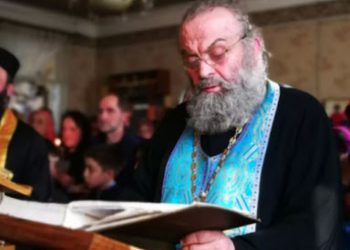 “დედაკაცი, რომელიც მოკლე კაბით ან შარვლით დადის, 100 ლარით უნდა დაჯარიმდეს” – დეკანოზ თადეოზის მორიგი ხმაურიანი ქადაგება