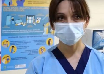 მეგი ბაქრაძის 9 წლის შვილმა დიდი კაცივით მიიღო დედის გარდაცვალება – „ლოცვებს უკითხავს და ვერავინ ველაპარაკებით“