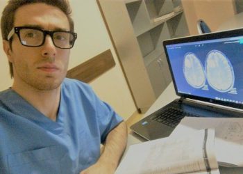 რა სასარგებლო თვისებების მატარებელია დედის ნერწყვი – ქართველი ექიმის რჩევები