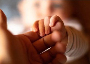 ბავშვი სამი პენისით დაიბადა