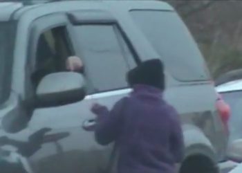 (VIDEO) “ბავშვები თამაშობენ, მე დებილივით სალფეთქებს ვყიდი, ვმათხოვრობ…” – შსს ტრეფიკინგის მსხვერპლი არასრულწლოვნების ფარულ ჩანაწერს ასაჯაროებს