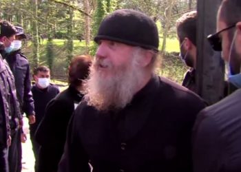 “კეკუტიას რა უნდა ტაძარში, კაცის მკვლელს?!” – დაპირისპირება სალხინოს მონასტერში