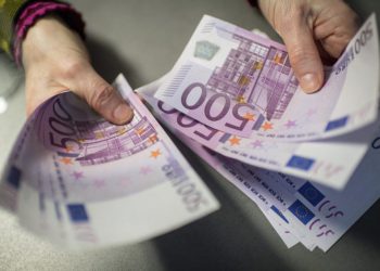 იტალიის მთავრობა ფულადი დამხარების გაცემას იწყებს