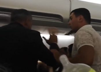 (VIDEO) ხმაური და ჩხუბი მინსკი-თბილისის რეისზე