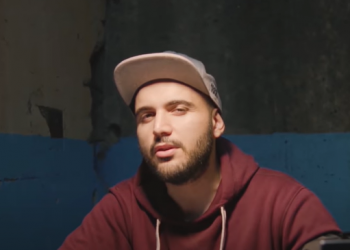 „ყურადღება! – შეიჭყიტეთ, რა ხდება!!! კატასტროფა!“ – მასტერის მიმართვა