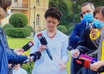 თეა წულუკიანმა “მთავარ არხს” წართმეული მიკროფონი დაუბრუნა