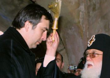 “რეალური საფრთხე ექმნება… იქნებ სთხოვოთ და გადაარწმუნოთ თქვენი სულიერი შვილი” – მიმართვა პატრიარქს